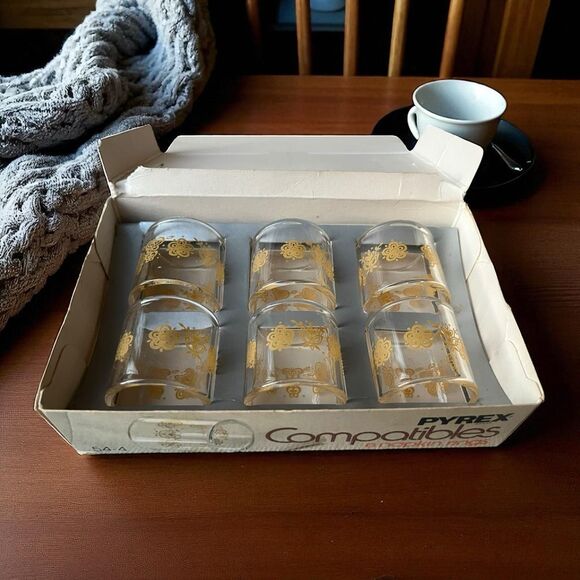 Vintage Pyrex Glass Napkin Rings Set of 6 – Gold Floral Design with Original Box - Picture 1 of 5